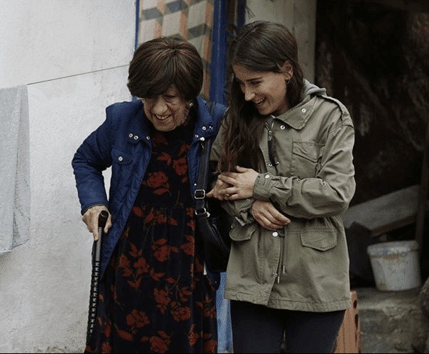 Hazal Kaya’dan Bizim Hikaye dizisindeki rol arkadaşı Ayşen Gruda için duygusal veda.. Hazal Kaya'dan Bizim Hikaye dizisindeki rol arkadaşı Ayşen Gruda için duygusal veda..