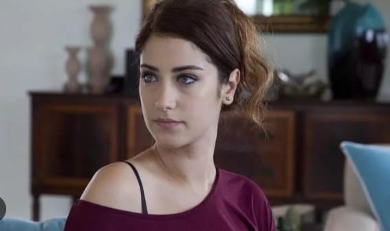 Hazal Kaya'dan duygulandıran veda!