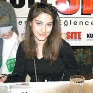 Hazal Kaya'yı sadece oyuncu olarak görmeyin