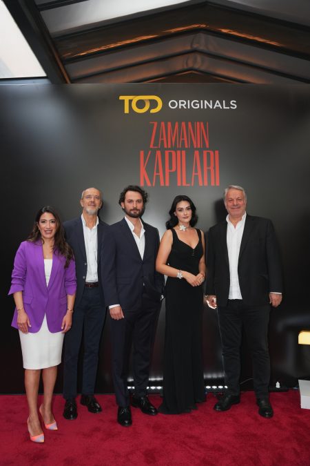 Heyecanla beklenen ‘Zamanın Kapıları’ dizisinin lansmanı gerçekleşti!