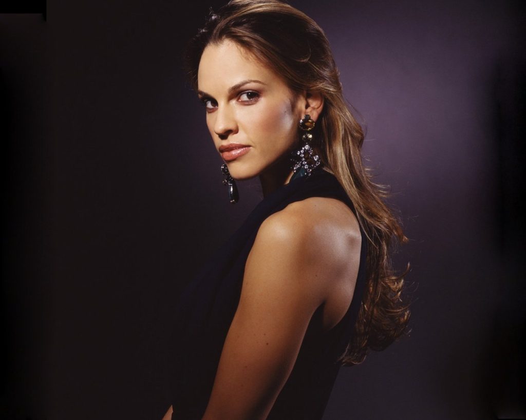 Hillary Swank Trust kadrosunda!