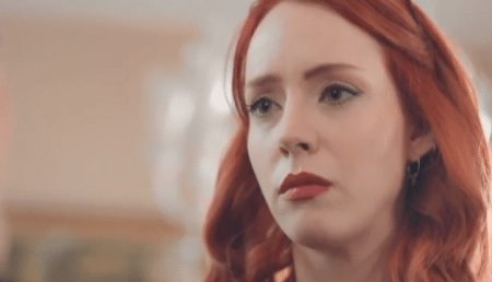 Hizmetçiler Derin (Melisa Akman) kimdir?