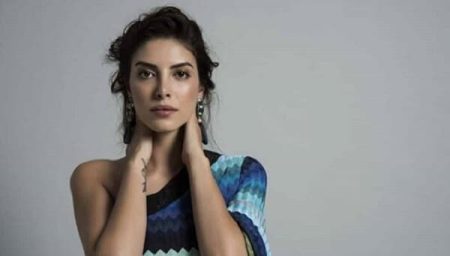 Hizmetçiler Ela (Deniz Baysal) kimdir?