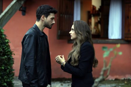 Hudutsuz Sevda 35. Bölümüyle yeni sezona bomba gibi girdi! Zeynep