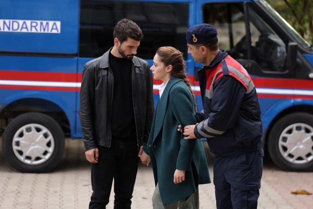 “Hudutsuz Sevda”nın kadrosuna iki yeni isim dahil oldu!