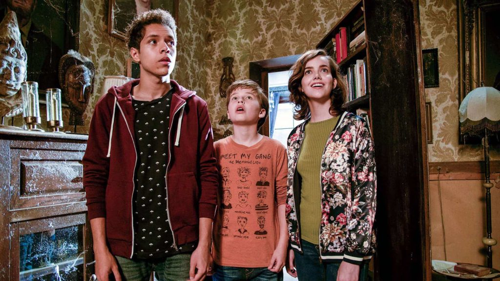 Hunter Street 2. sezon onayını aldı