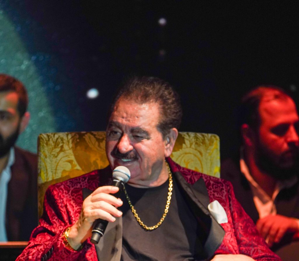 İbrahim Tatlıses unutulmaz sahneye imza attı!