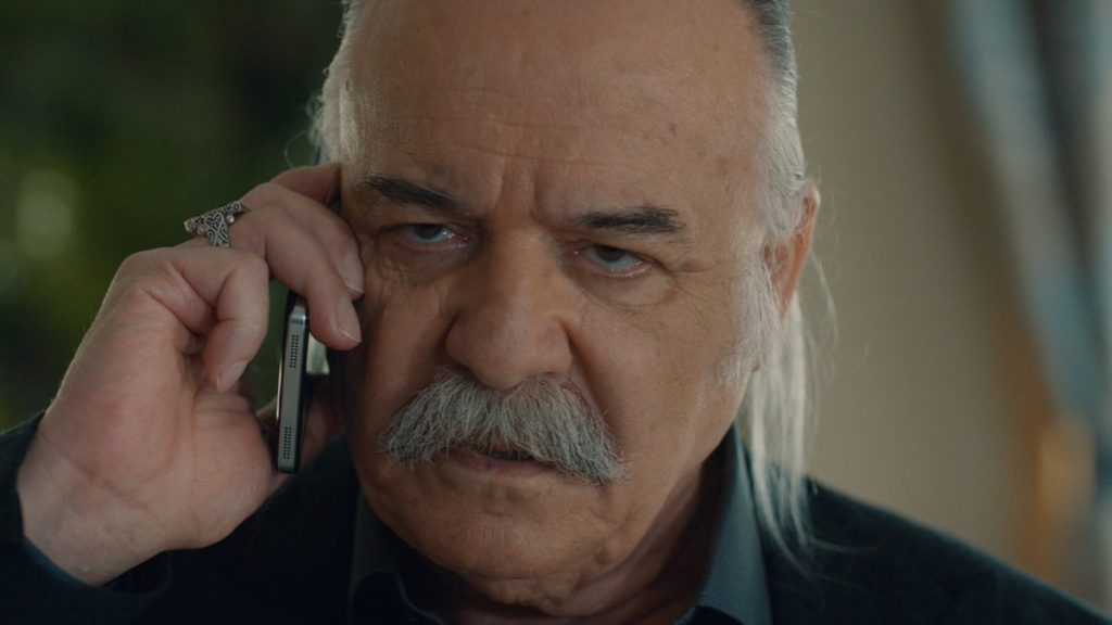 İçerde 21. bölümde Celal Babanın oyunu
