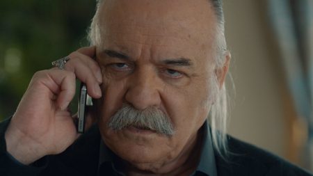 İçerde 21. bölümde Celal Babanın oyunu