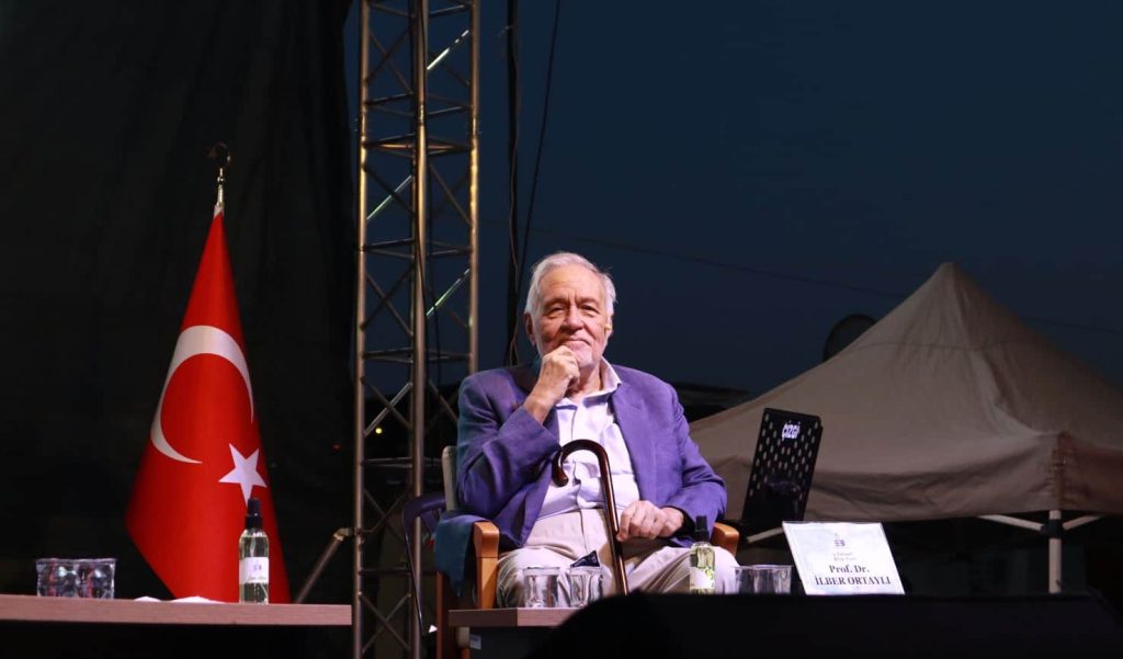 İlber Ortaylı'ya Edremit Kitap Fuarı’nda “Yaşam Boyu Onur Ödülü”!