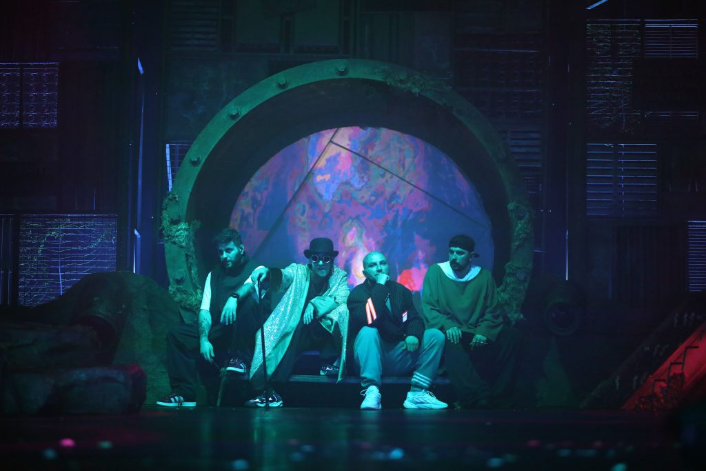 İlk rap müzikali 'Otomatik Portakal'a siyaset ve sanat dünyası akın etti!