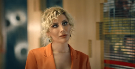İrem Derici Menajerimi Ara dizisine konuk oluyor!