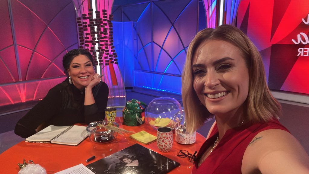 Işın Karaca'dan zehir zemberek açıklamalar!