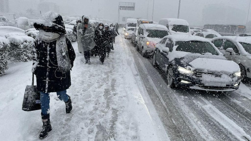 İstanbul'da beklenen kar geliyor!