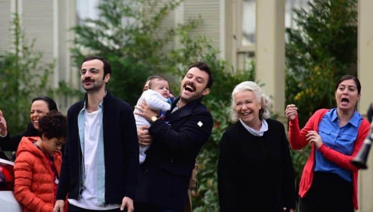 İstanbullu Gelin dizisinden Yeşilçam'ın unutulmayan Neşeli Günler'ine gönderme!