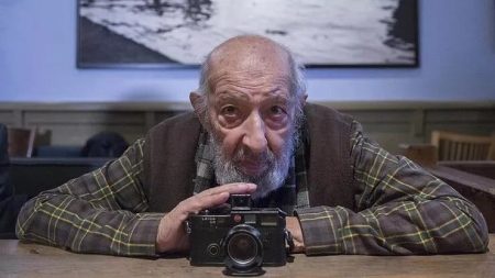 "İstanbul'un Gözü" lakaplı ünlü fotoğrafçı Ara Güler’in hayatı film oluyor!