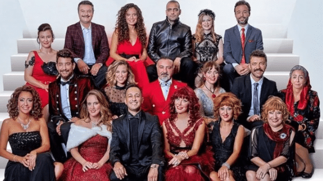 Jet Sosyete yeni sezonda Puhu TV'de! İki oyuncu kadrodan ayrıldı..