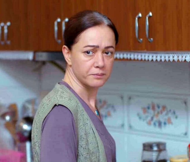 Kadın dizisinde Bahar'ın annesi Hatice öldü! Bennu Yıldırımlar diziden ayrıldı...