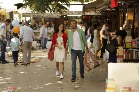 Kadın Dizisinin Yayın Tarihi ve Afişi Yayınlandı!