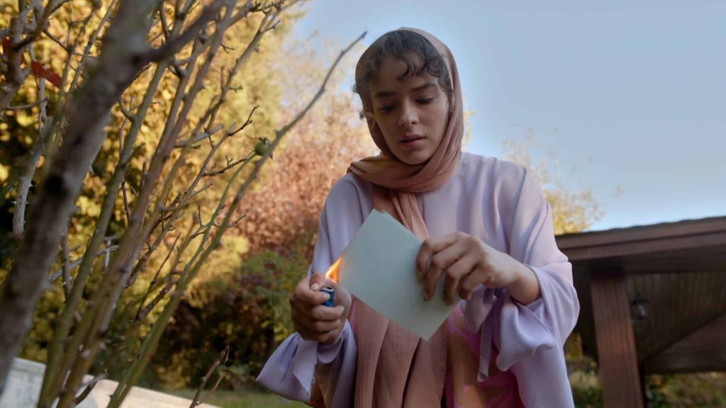Kadir ve Firuze'nin fotoğraflarını çeken gizemli kişi kim?