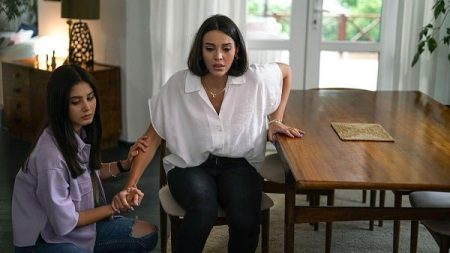 Kağıt Ev 8.bölüm Fragmanı Yayınlandı; Cemre Yine Birini mi Öldürecek?