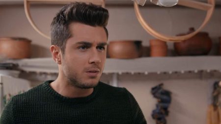 Kalk Gidelim Canberk (Onur Seyit Yaran) diziden ayrılıyor mu?
