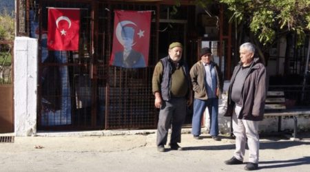 Kalk Gidelim dizisinde bayrak indirilmesi kriz yarattı!