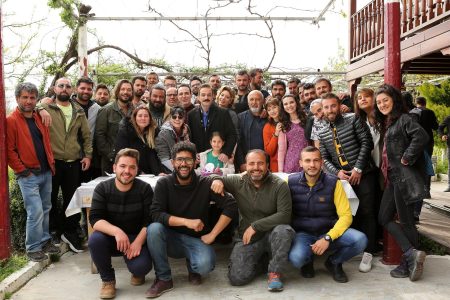 Kalk Gidelim setinde çalışanlar birbirine girdi! 1 kişi bıçakla yaralandı!