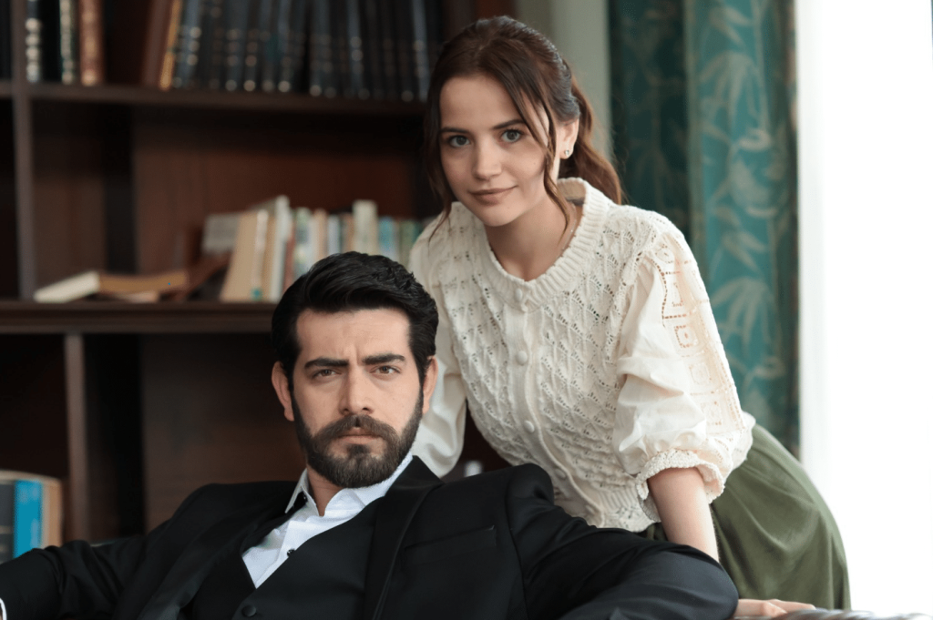 'Kan Çiçekleri' 1. yılında Times Meydanı'nda!