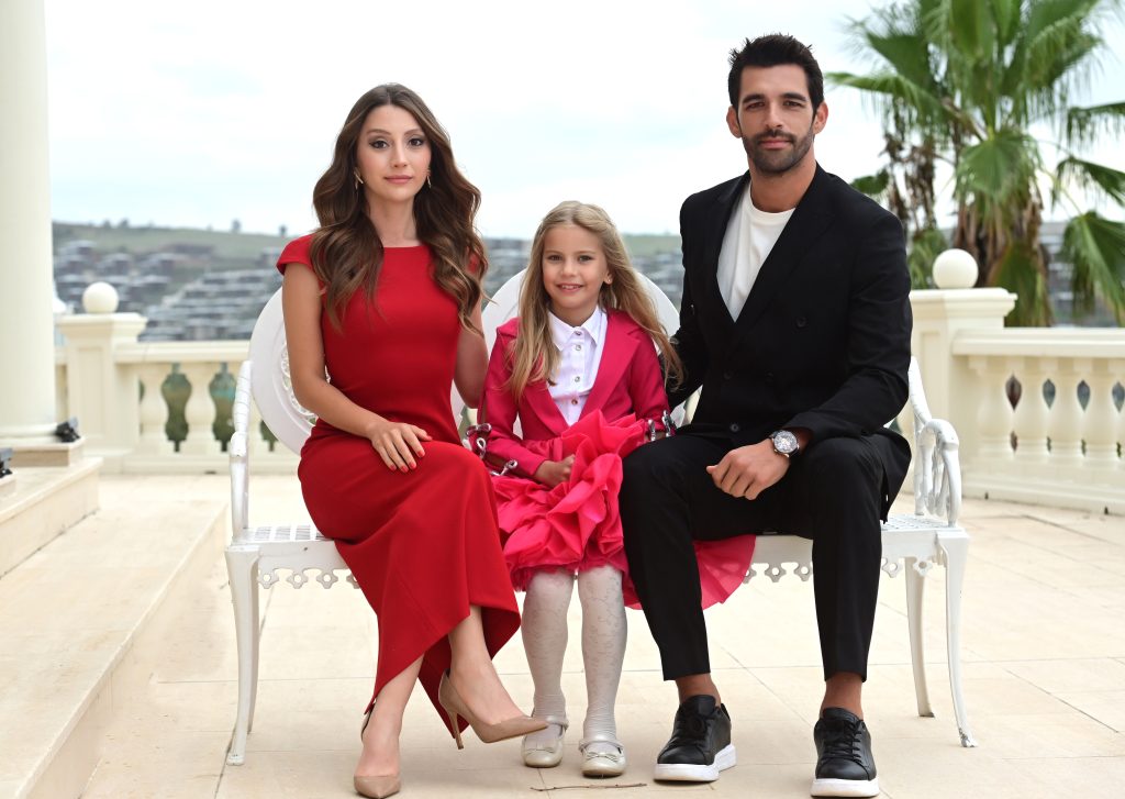 Kanal 7’nin Kasım ayında yayınlanacak yeni dizisi ‘Bir Yemin Ettim’ MIPCOM’da büyük ilgi gördü!