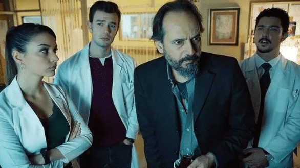 Kanal D’nin sevilen dizisi Hekimoğlu yeniden sette! Kanal D'nin sevilen dizisi Hekimoğlu yeniden sette!