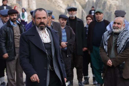 Kara Ağaç Destanı 1. Bölümüyle ekran serüvenine bomba gibi başladı! Ömer ile Sultan’ın kaderleri beklenmedik şekilde kesişti!