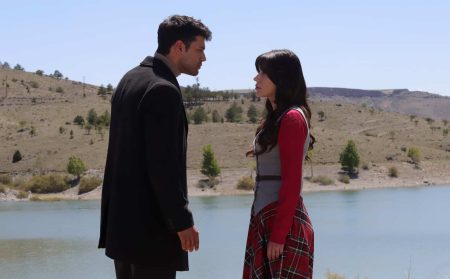 Kara Ağaç Destanı 12. Bölümde Gülnaz ve Ömer boşanma kararı aldı! Sultan