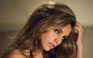 Kelly Brook'tan Kıvanç Tatlıtuğ yorumu!