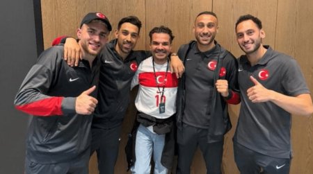 Kenan Doğulu da milli coşkuya katıldı