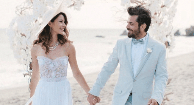 Kenan Doğulu eşi Beren Saat'in yeni projesine destek verdi!