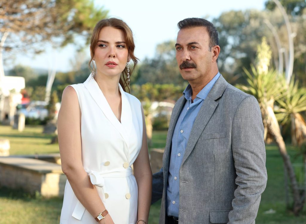 Kendi Düşen Ağlamaz 7. Bölümde olanlar oldu! Serkan ve Alize arasındaki anlaşma bozuldu!