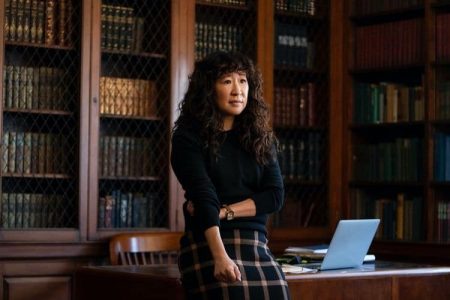 Killing Eve yıldızı Sandra Oh yeni dizisi The Chair ile karşınızda!