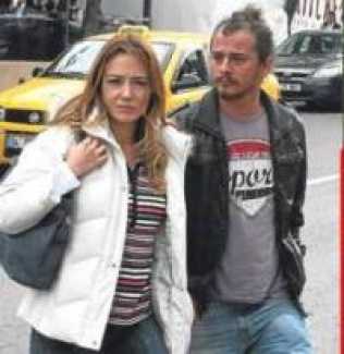 Kime inanalım? Fotoğraflara mı onlara mı?