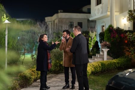Kirli Sepeti 19. Bölümde Songül ameliyat oldu! Levent herkese Hayriye'nin nişanlısı olduğunu söyledi!