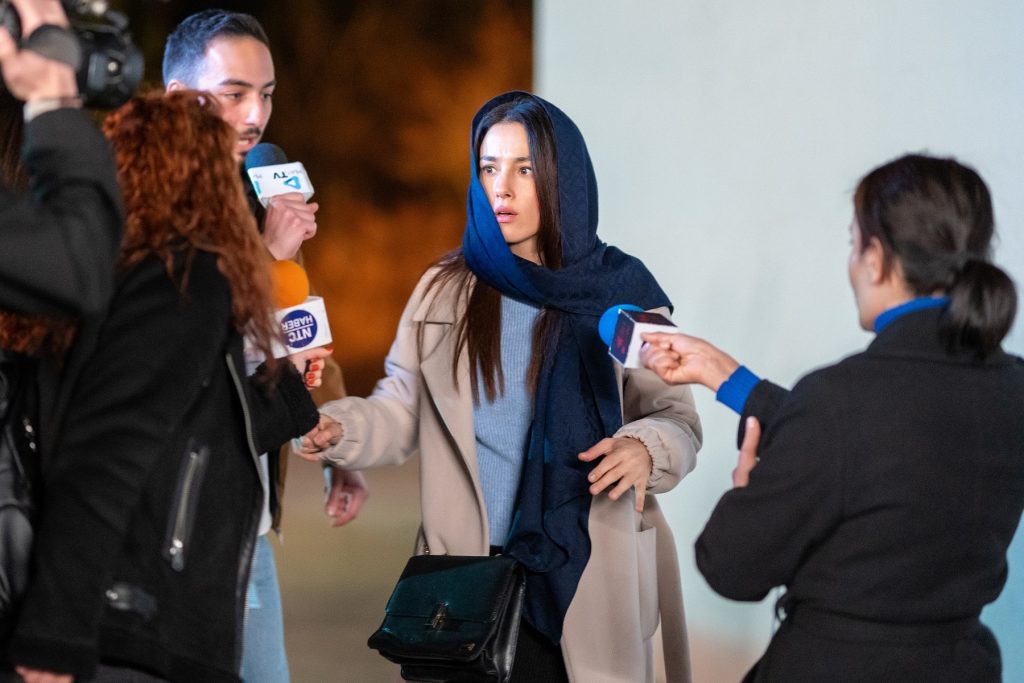 Kirli Sepeti 20. Bölümde Hayriye'nin zengin kız hikayesi sona erdi! Medine gazetecilere kötü yakalandı!