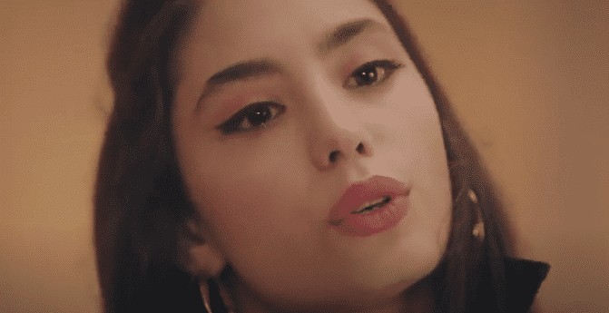 Kırmızı Oda’da Meliha’nın kızı Melek kimdir? Kırmızı Oda'da Meliha'nın kızı Melek kimdir?