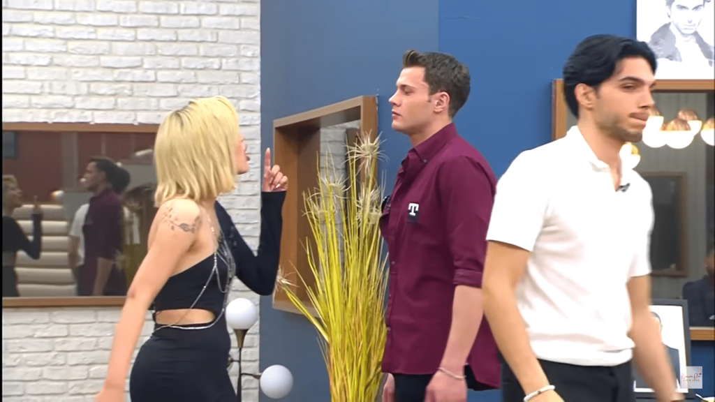 Kısmetse Olur'un bu akşamki bölümünde yer yerinden oynayacak! Aybüke Tolga'yı yerin dibine soktu...