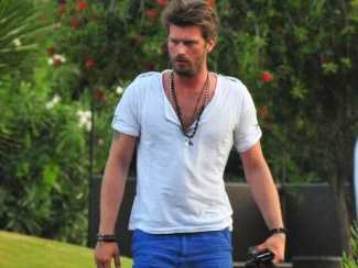 Kıvanç Tatlıtuğ