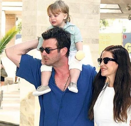 Kıvanç Tatlıtuğ ve Başak Dizer'in oğulları Kurt Efe ilk kez görüntülendi!