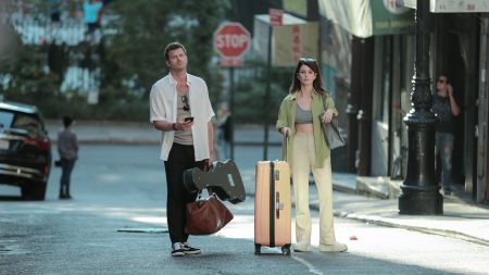 Kıvanç Tatlıtuğ ve Beren Saat'li "İstanbul İçin Son Çağrı" filminin fragmanı yayınlandı!