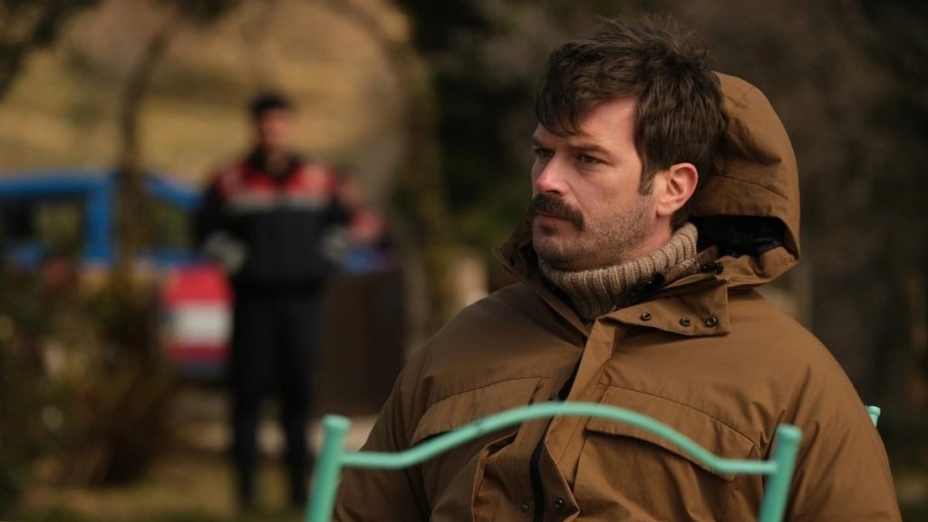 Kıvanç Tatlıtuğ ve Funda Eryiğit'li "Boğa Boğa" şimdi Netflix'te yayında!
