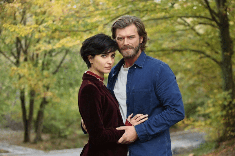Kıvanç Tatlıtuğ ve Tuba Büyüküstün'ün "Cesur ve Güzel"i Fransa'da!