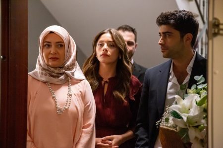 Kızılcık Şerbeti 1.bölümüyle sosyal medyada çok konuşuldu!