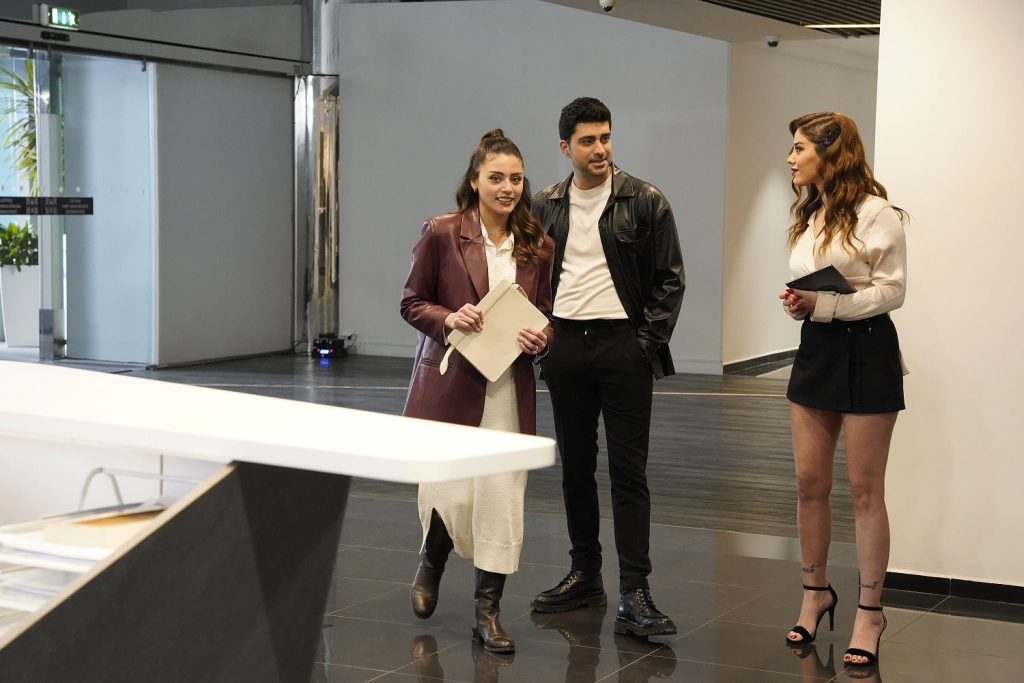Kızılcık Şerbeti 22. Bölümüyle yine zirvede! Ömer Metehan'ın suçunu üstlendi!
